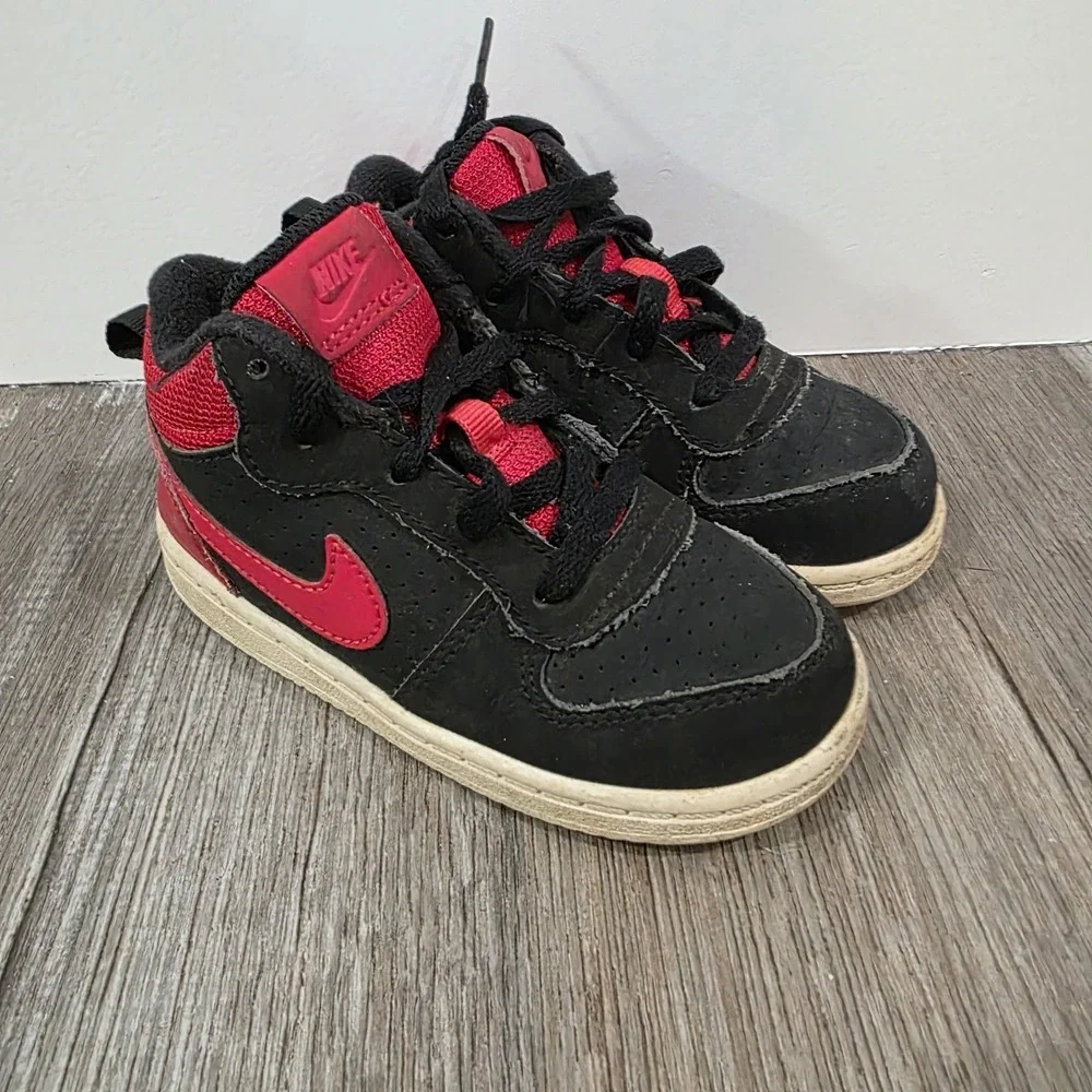 Nike Court Burough Mid Boys Sneakers‎ Size 8 Little Kids Black Red Basketball
